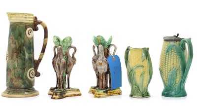Lot 101 - A collection of Majolica pottery