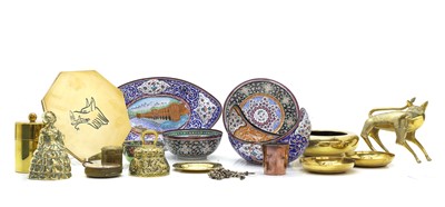 Lot 254 - A group of metalware