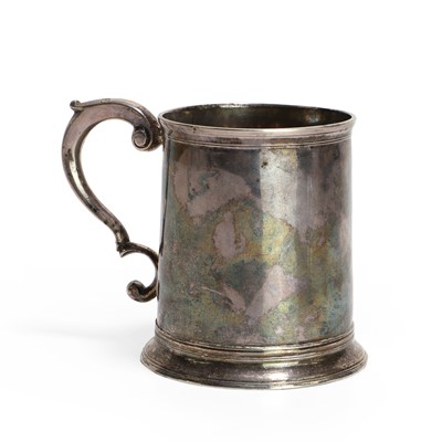 Lot 30 - A George II silver mug