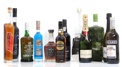 Lot 398 - A selection of wines & spirits