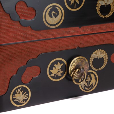 Lot 66 - A lacquered 'sumiakabako' red-cornered cosmetics box