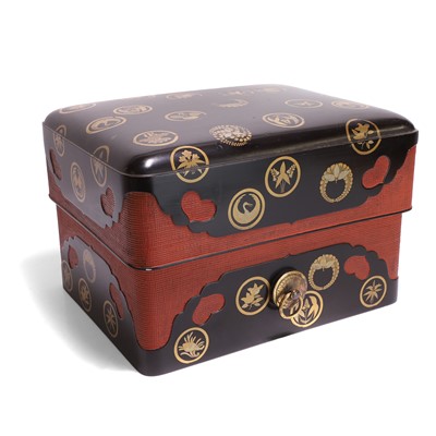 Lot 66 - A lacquered 'sumiakabako' red-cornered cosmetics box