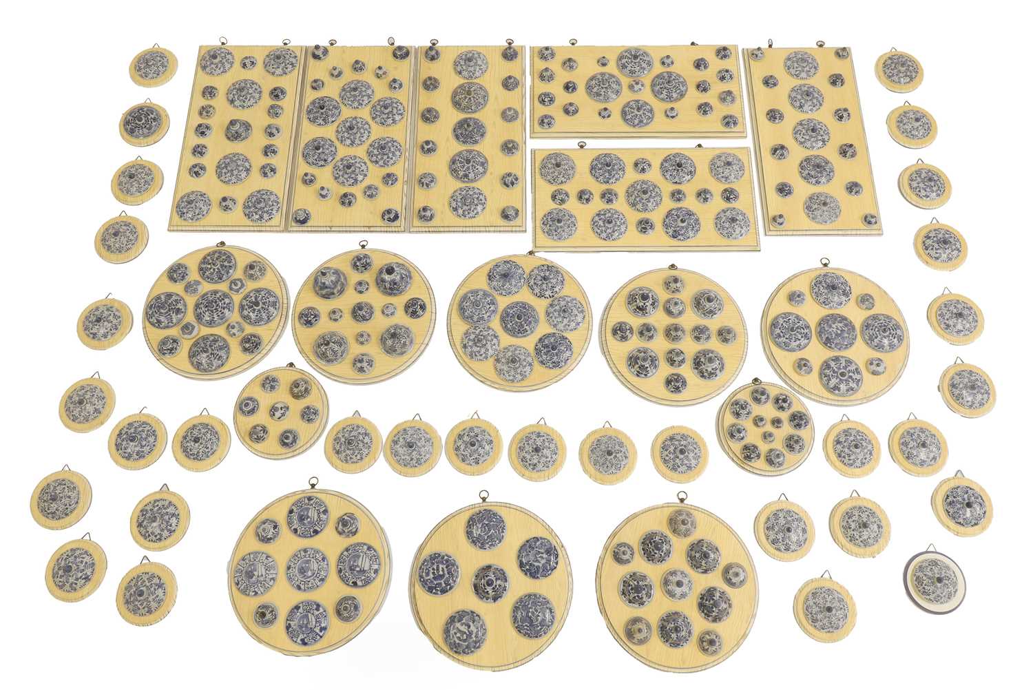 Lot 44 - A collection of blue and white Vung Tau Cargo porcelain lids