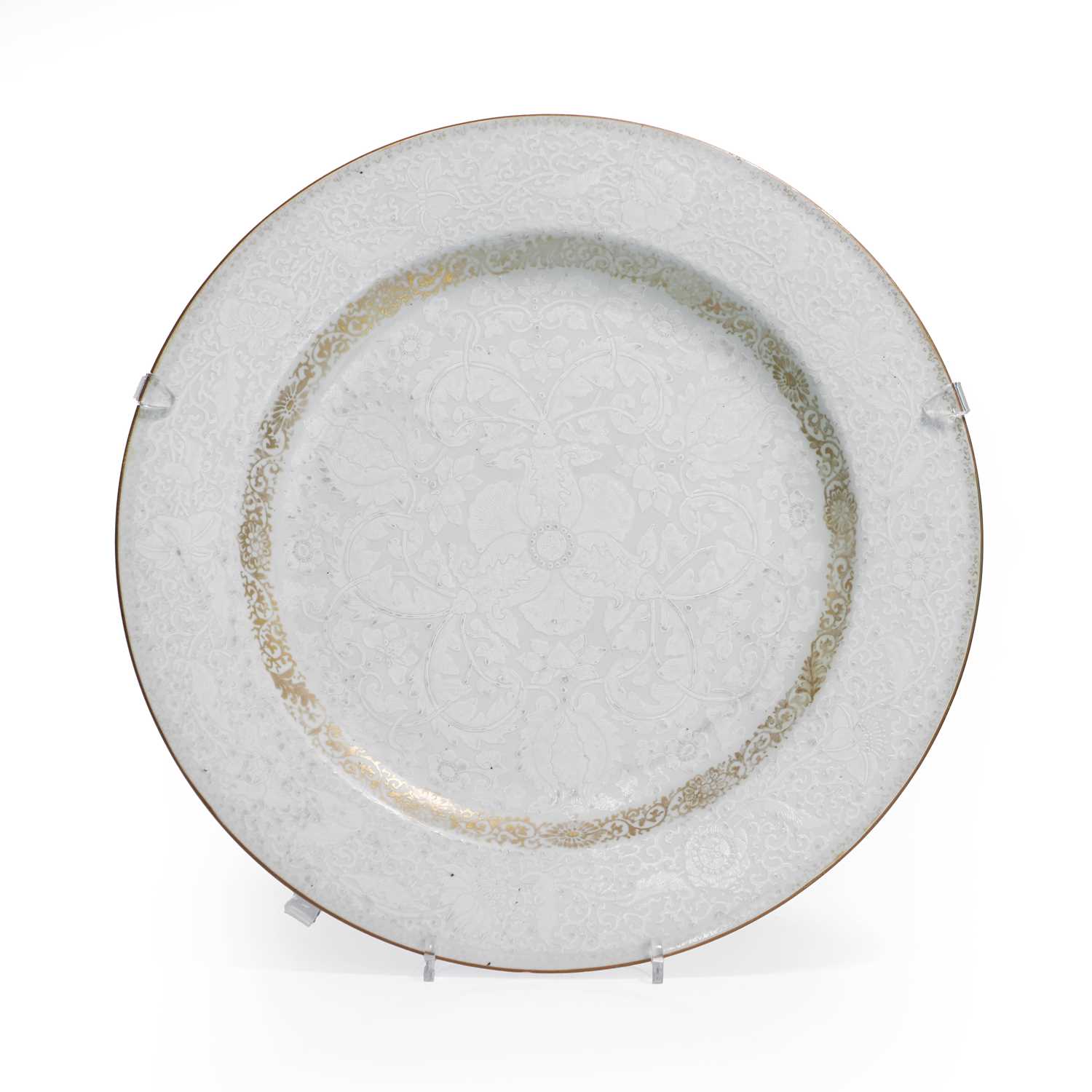 Lot 1 - A large Chinese export charger