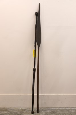 Lot 382 - A Tanzanian figure