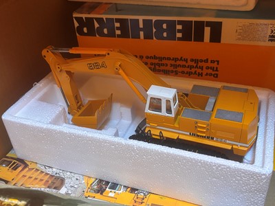 Lot 371 - A pair of Liebherr R984 B Hydraulic Excavators