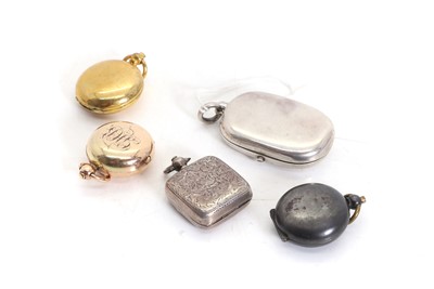 Lot 49A - A silver sovereign and half sovereign case