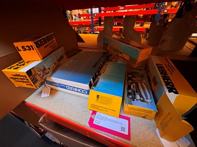 Lot 372 - A Liebherr Die HC-Krane