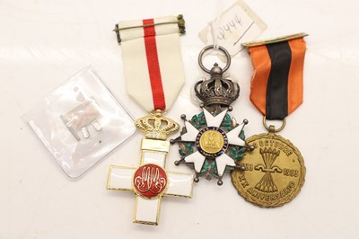 Lot 391 - A collection of medals comprising