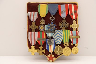 Lot 396 - A collection of French war medals