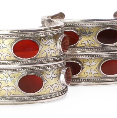 Lot 94 - A pair of silver bracelet cuffs