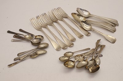Lot 36 - A collection of flatware