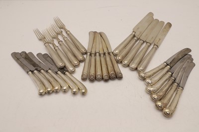 Lot 35 - A collection of silver mounted pistol gripped knives