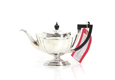 Lot 41 - A silver teapot