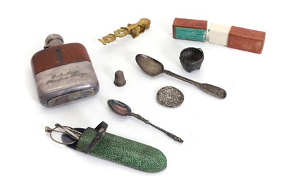 Lot 37 - A collection of silver items