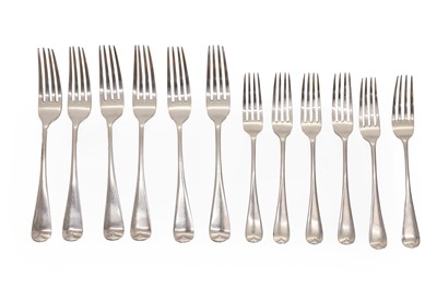 Lot 3 - A collection of silver forks