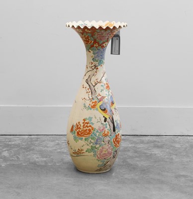 Lot 51 - A large Japanese vase