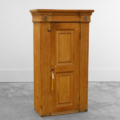 Lot 538 - A pine cupboard