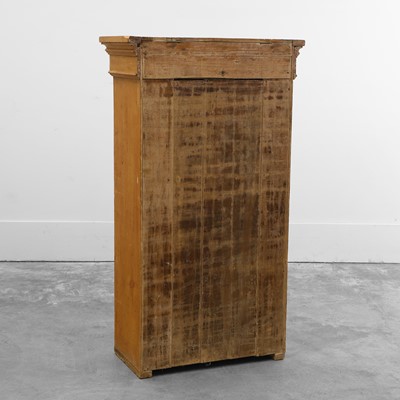 Lot 538 - A pine cupboard