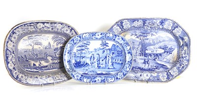 Lot 121 - A large collection of blue and white platters