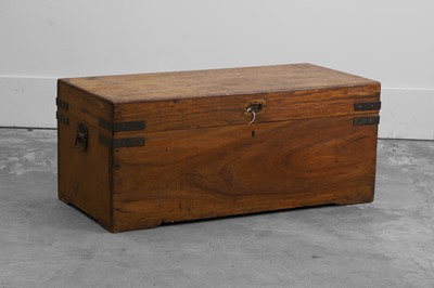 Lot 522 - A camphor wood chest