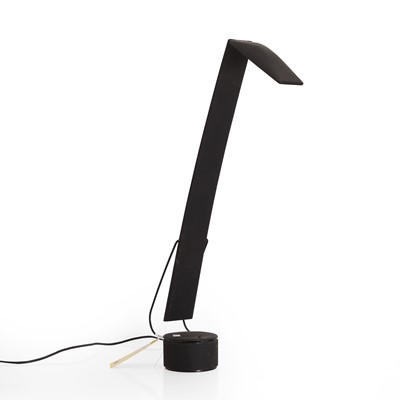 Lot 474 - A Dove table lamp