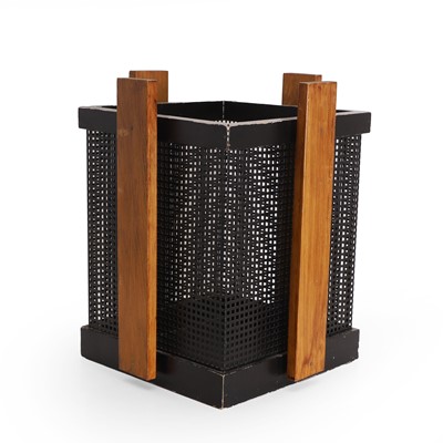 Lot 304 - A wastepaper basket