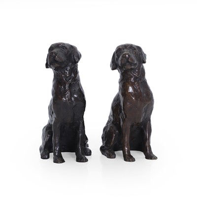 Lot 322 - A pair of Labrador retriever sculptures
