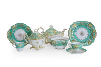 Lot 108 - An English porcelain tea service