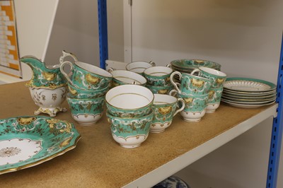 Lot 108 - An English porcelain tea service
