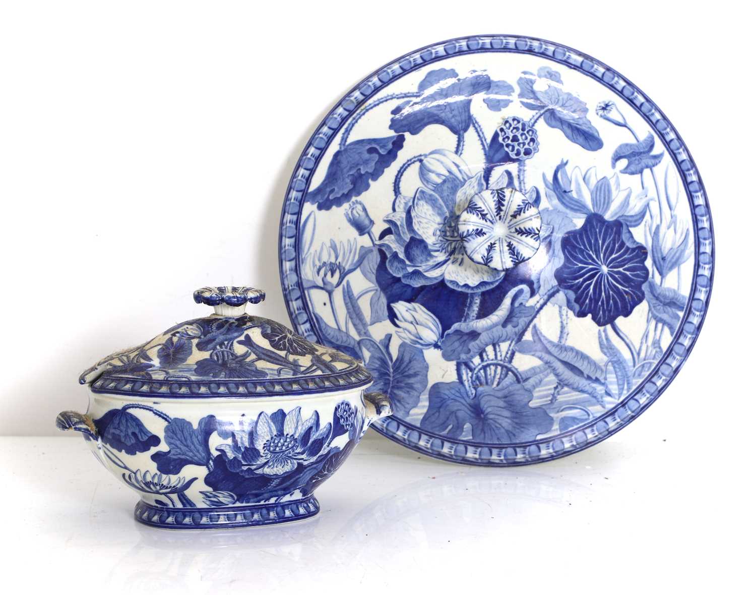 Lot 111 - A Wedgwood 'Waterlily Pattern' earthenware tureen and cover