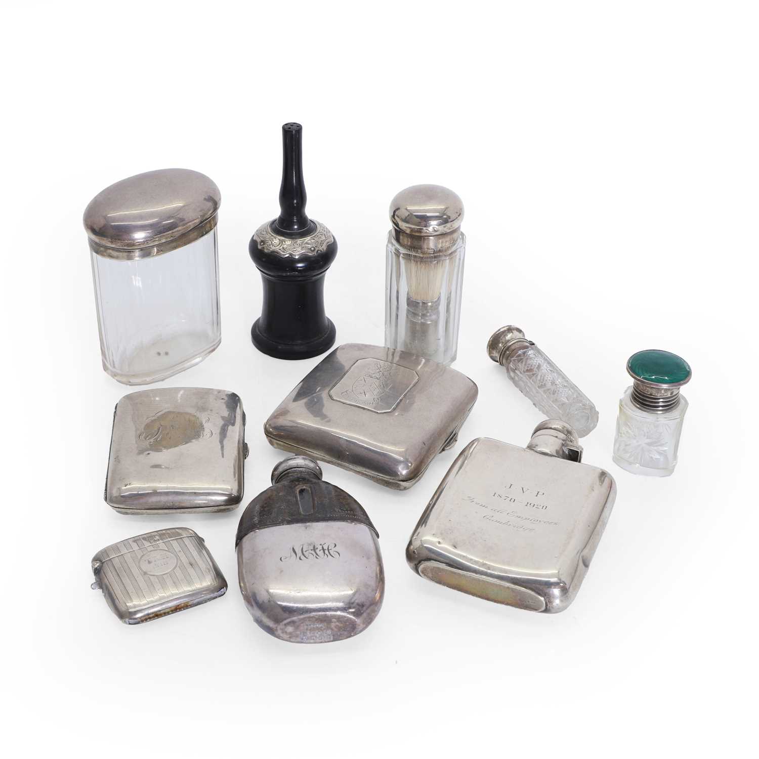Lot 20 - A collection of silver items