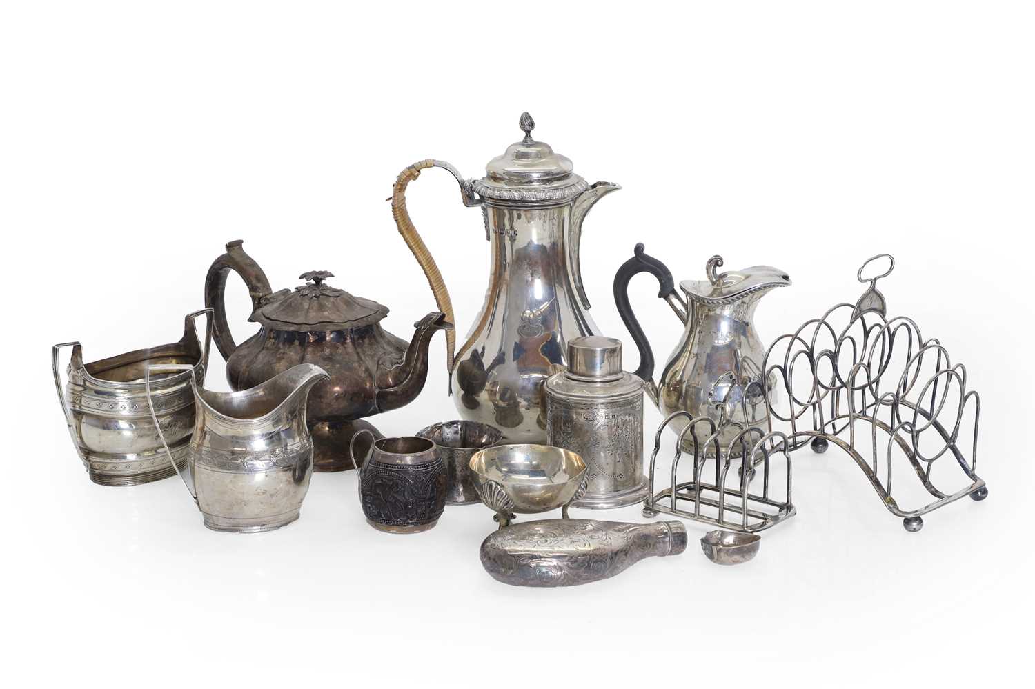 Lot 23 - A collection of silver items