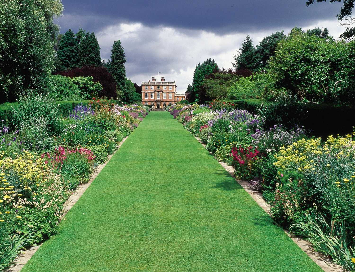 Lot 1 - A VIP tour of the magnificent Newby Hall and Gardens near Ripon