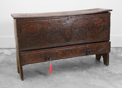 Lot 531 - An oak boarded mule chest