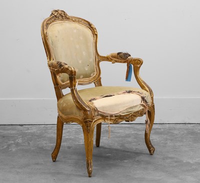 Lot 511 - A French fauteuil
