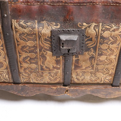 Lot 93 - A tooled leather and hardwood 'petaca' chest