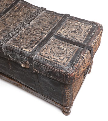 Lot 93 - A tooled leather and hardwood 'petaca' chest