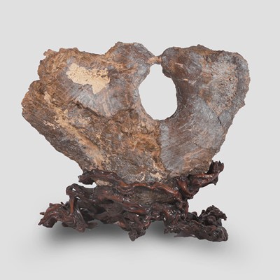 Lot 7 - A scholar's rock on stand