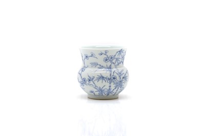 Lot 89A - A Chinese blue and white zhadou