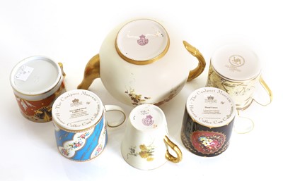 Lot 107 - A collection of teacups and saucers