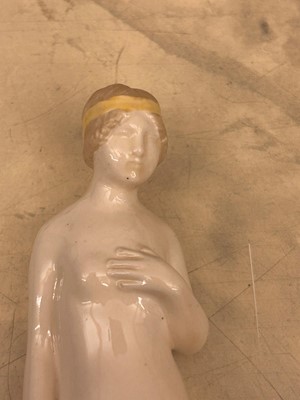 Lot 104 - A Royal Worcester porcelain female nude figure