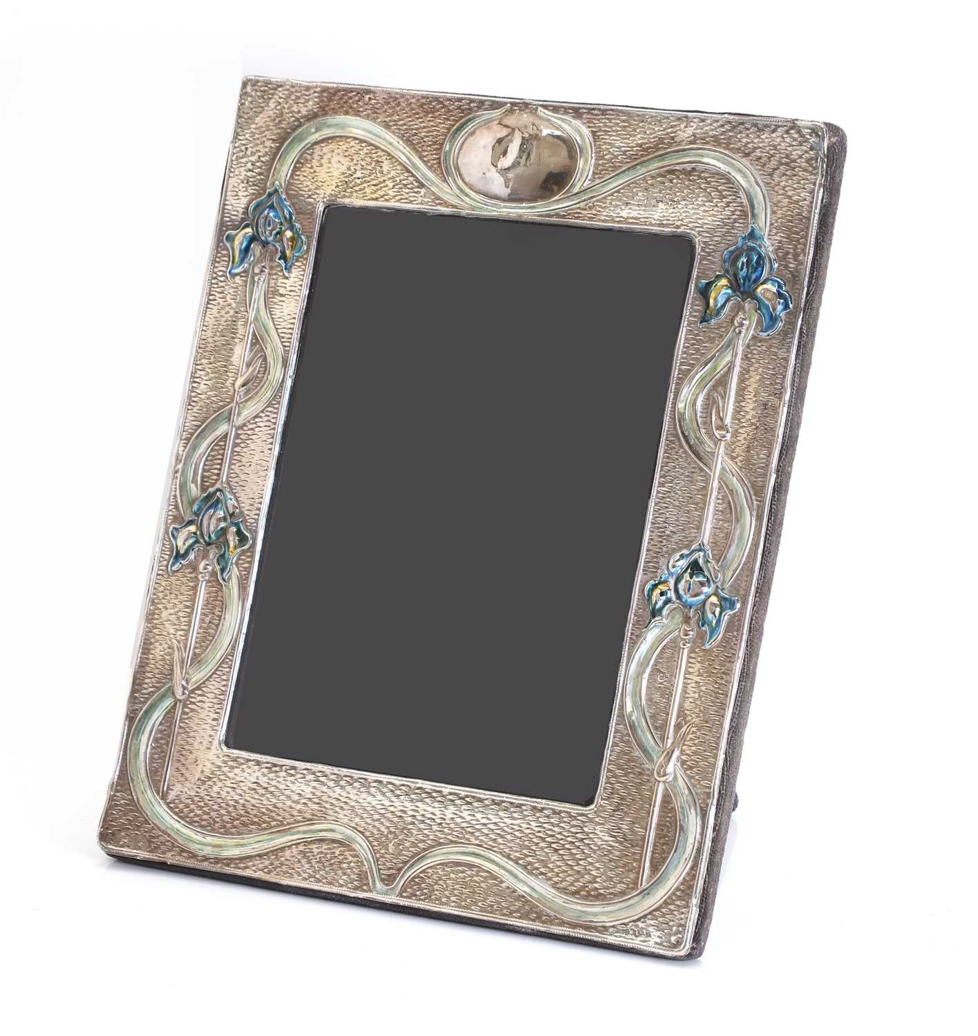 Lot 1 - A silver Art Nouveau picture frame