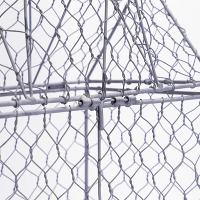 Lot 304 - An ornamental wire birdcage