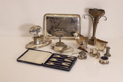 Lot 3 - A collection of silver