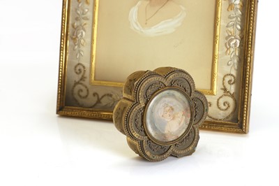 Lot 307 - A gilt easel back picture frame