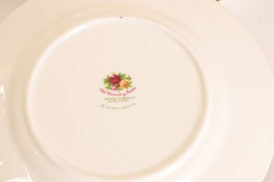 Lot 116 - An extensive service of Royal Albert