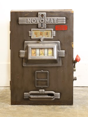 Lot 301 - A Novomat one arm bandit