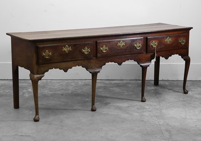 Lot 503 - An oak dresser base