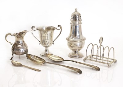 Lot 45 - A collection of silver items